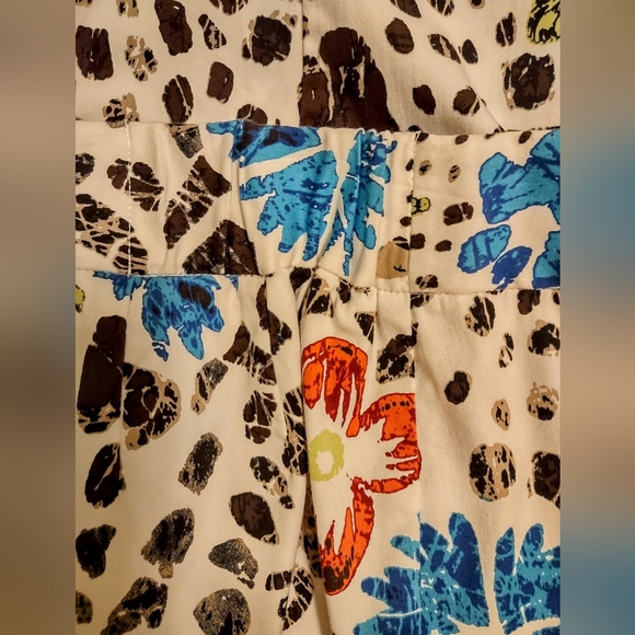 Chico's Relaxed Ladies Crop Capri pants, size 0, Spotted Floral print, NWT - Picture 14 of 15